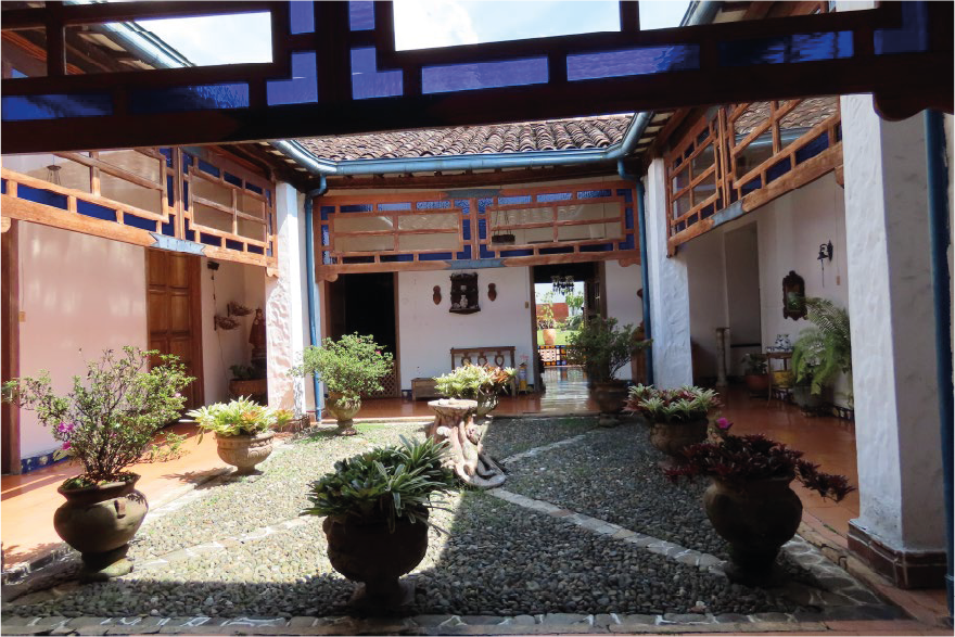 Jacamará, Envigado
